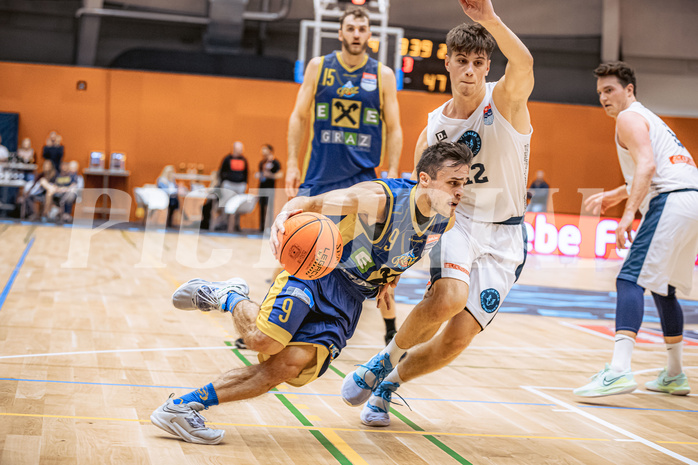 Basketball, Win2Day Superliga 2022/23, Grunddurchgang 2.Runde, Vienna D.C. Timberwolves, UBSC Raiffeisen Graz, Paul Isbetcherian (9), Jakob Lohr (12)