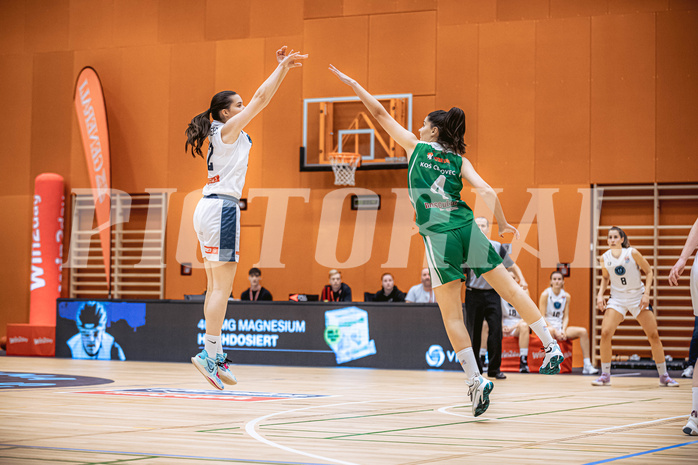Basketball, Win2Day Basketball Damen Superliga 2022/23, Grunddurchgang 2.Runde, Vienna D.C. Timberwolves, KOS Celovec Damen, Lilian Schwarzenecker (12), Sasa Tomazic (4)