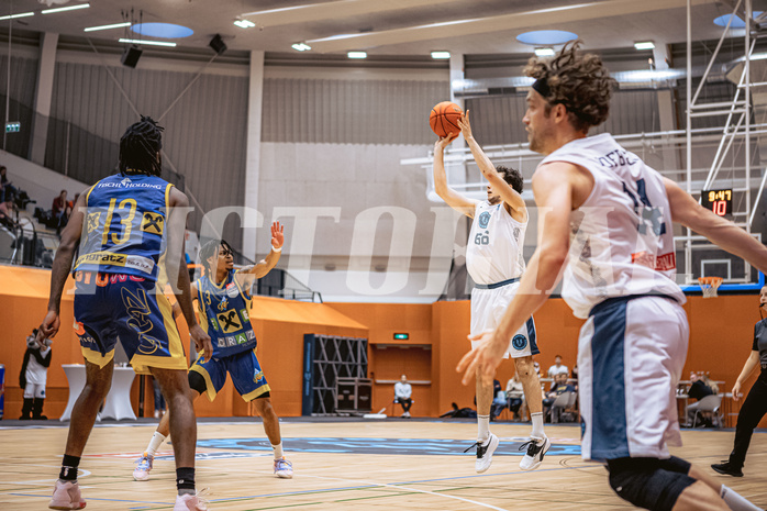 Basketball, Win2Day Superliga 2022/23, Grunddurchgang 2.Runde, Vienna D.C. Timberwolves, UBSC Raiffeisen Graz, Paul Rotter (66)