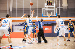 Basketball, Win2Day Superliga 2022/23, 6. Qualifikationsrunde, Vienna Timberwolves, UBSC Graz, Tanner Giddings (15), Chris Vogt (33)