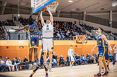 Basketball, Win2Day Superliga 2022/23, 6. Qualifikationsrunde, Vienna Timberwolves, UBSC Graz, Issac James Vann Jr (13), Chris Vogt (33)
