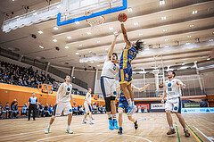 Basketball, Win2Day Superliga 2022/23, 6. Qualifikationsrunde, Vienna Timberwolves, UBSC Graz, Luka Damjanac (13), Zachery Deshon Cooks (3)
