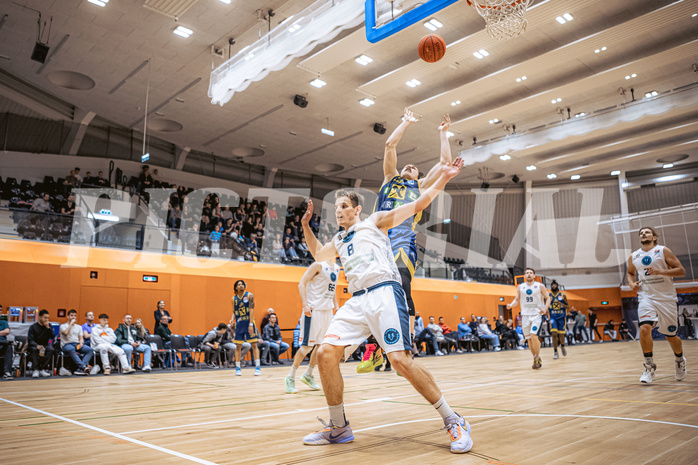 Basketball, Win2Day Superliga 2022/23, 6. Qualifikationsrunde, Vienna Timberwolves, UBSC Graz, Elias Wlasak (8), Lukas Simoner (22)