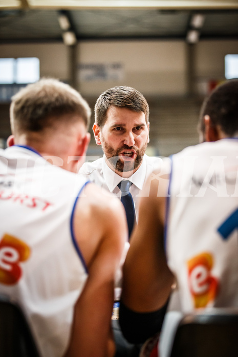 Basketball, bet-at-home Basketball Superliga 2020/21, Viertelfinale Spiel 1, Oberwart Gunners, SKN St. Pölten, Horst Leitner (Coach)