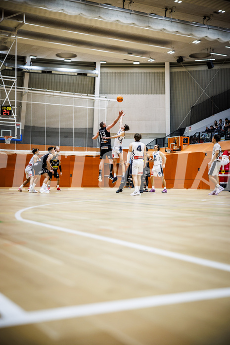 Basketball, Basketball Zweite Liga 2024/25, Grunddurchgang 11.Runde, Vienna Timberwolves, Mattersburg Rocks, Corey Hallett (13), Vincent Balau (8)
