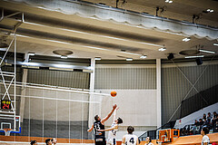 Basketball, Basketball Zweite Liga 2024/25, Grunddurchgang 11.Runde, Vienna Timberwolves, Mattersburg Rocks, Corey Hallett (13), Vincent Balau (8)