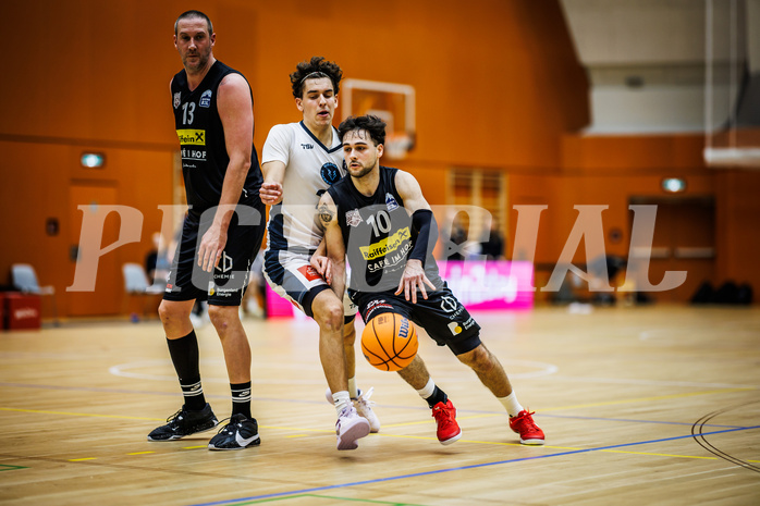 Basketball, Basketball Zweite Liga 2024/25, Grunddurchgang 11.Runde, Vienna Timberwolves, Mattersburg Rocks, Corey Hallett (13), Daniele Kuchar (22), Julian Alper (10)