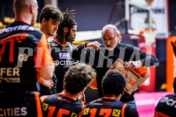 Basketball, Win2Day Superliga 2023/24, 2. Qualifikationsrunde, BC Vienna, Fürstenfeld Panthers, Flavio Priulla (Head Coach)