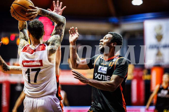 Basketball, Win2Day Superliga 2023/24, 2. Qualifikationsrunde, BC Vienna, Fürstenfeld Panthers, Ivan Siriscevic (17), Hegel Augustin (17)
