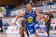 Basketball, ABL 2016/17, Grunddurchgang 15.Runde, Oberwart Gunners, Gmunden Swans, Enis Murati (4), Derek Jackson Jr. (6)