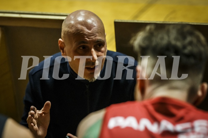 Basketball, 2.Bundesliga, Grunddurchgang 18.Runde, Mattersburg Rocks, Villach Raiders, Rok Zupan (Head Coach)