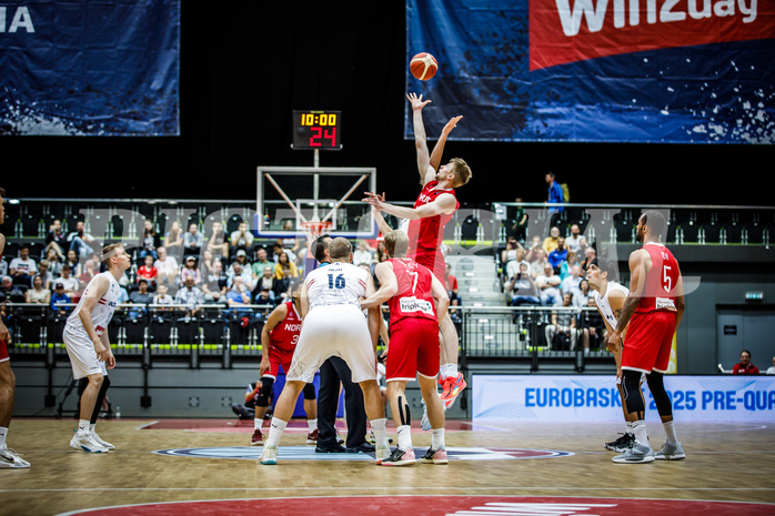 Basketball, AUT vs. NOR, Austria, Norway, Edi Patekar (30), Kristian Sjolund (32)