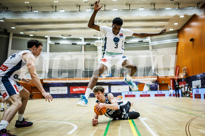 Basketball, Win2Day Superliga 2023/24, 3. Qualifikationsrunde, Vienna Timberwolves, Kapfenberg Bulls, Nnadalu Noble (3), Miro Zapf (7)
