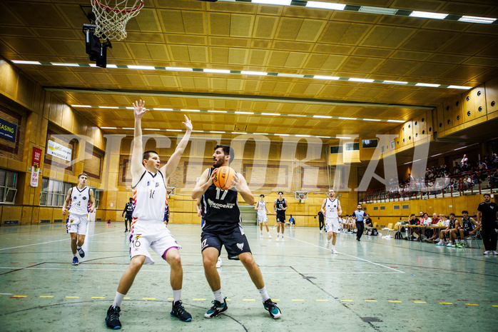 Basketball, Basketball Zweite Liga 2023/24, Grunddurchgang 2.Runde, Vienna United, Raiders Tirol, Jakub Kotala (16), Tihomir Vranjes (17)
