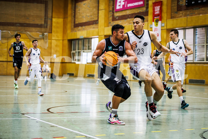 Basketball, Basketball Zweite Liga 2023/24, Grunddurchgang 2.Runde, Vienna United, Raiders Tirol, Stefan Oberhauser (6), Noah Oguamalam (23)