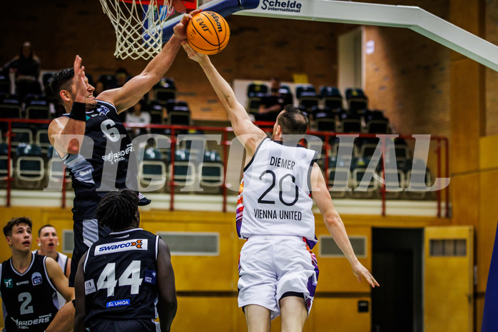 Basketball, Basketball Zweite Liga 2023/24, Grunddurchgang 2.Runde, Vienna United, Raiders Tirol, Stefan Oberhauser (6), Mathias Diemer (20)