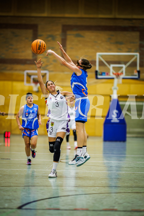 Basketball, Win2Day Basketball Damen Superliga 2023/24, Grunddurchgang 1.Runde, Vienna United, DBB LZ OÖ, Tita Zaboji (3), Ylenia Bonett (5)