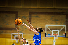 Basketball, Win2Day Basketball Damen Superliga 2023/24, Grunddurchgang 1.Runde, Vienna United, DBB LZ OÖ, Tita Zaboji (3), Ylenia Bonett (5)