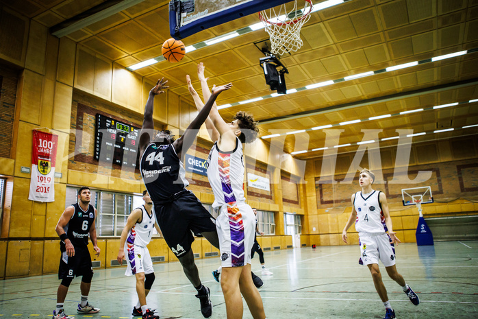 Basketball, Basketball Zweite Liga 2023/24, Grunddurchgang 2.Runde, Vienna United, Raiders Tirol, Gasper Jordan Rojko (44)