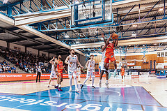 Basketball, Basketball Superliga 2023/24 , HF 2, Oberwart Gunners, Traiskirchen Lions, Daniel Koeppel (14), Kris Monroe (13), Demarcus Demonia (4)
