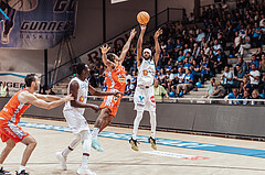 Basketball, Basketball Superliga 2023/24 , HF 2, Oberwart Gunners, Traiskirchen Lions, Fabricio Vay (11), Shaquille Rombley (5), Demarcus Demonia (4), Derrek Brooks (11)