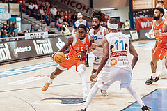 Basketball, Basketball Superliga 2023/24 , HF 2, Oberwart Gunners, Traiskirchen Lions, Aleksej Kostic (6), Kris Monroe (13)