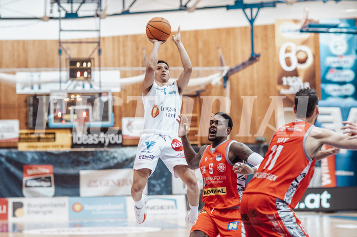 Basketball, Basketball Superliga 2023/24 , HF 2, Oberwart Gunners, Traiskirchen Lions, Magdy Aboud-Ahmed(6), Davon Clare (5)