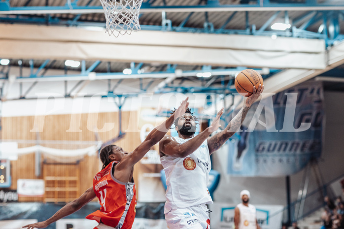 Basketball, Basketball Superliga 2023/24 , HF 2, Oberwart Gunners, Traiskirchen Lions, Kris Monroe (13), Demarcus Demonia (4)