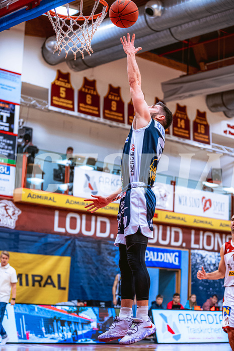 Basketball, Win2Day Superliga 2022/23, Grunddurchgang 18.Runde, Arkadia Traiskirchen Lions, OCS Swans Gmunden, Daniel Friedrich (6)