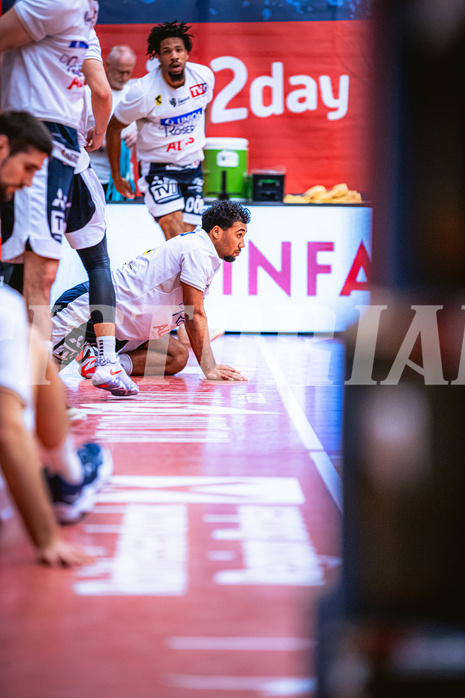 Basketball, Win2Day Superliga 2022/23, Grunddurchgang 18.Runde, Arkadia Traiskirchen Lions, OCS Swans Gmunden, Dwayne Lautier-Ogunleye (23)