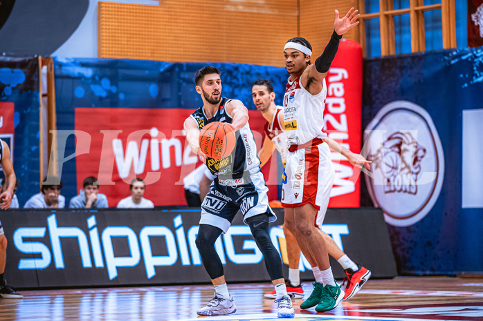 Basketball, Win2Day Superliga 2022/23, Grunddurchgang 18.Runde, Arkadia Traiskirchen Lions, OCS Swans Gmunden, Daniel Friedrich (6)