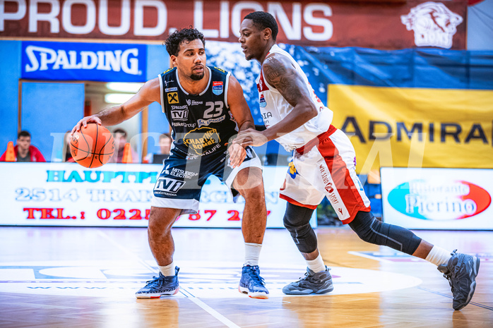 Basketball, Win2Day Superliga 2022/23, Grunddurchgang 18.Runde, Arkadia Traiskirchen Lions, OCS Swans Gmunden, Dwayne Lautier-Ogunleye (23), Davon Clare (0)