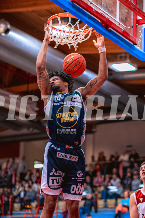 Basketball, Win2Day Superliga 2022/23, Grunddurchgang 18.Runde, Arkadia Traiskirchen Lions, OCS Swans Gmunden, Urald King (20)
