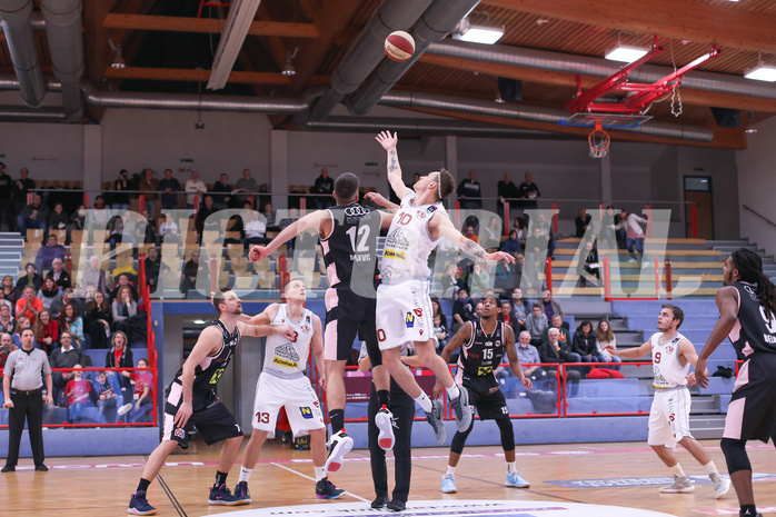 Basketball Basketball Superliga 2019/20, Grunddurchgang 15.Runde Runde Traiskirchen Lions  vs. Flyers Wels
