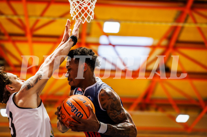 Basketball, win2day Basketball Superliga 2024/25, Grunddurchgang Runde 2, BBC Nord Dragonz, Klosterneuburg Dukes, Rayshawn Mart (3)