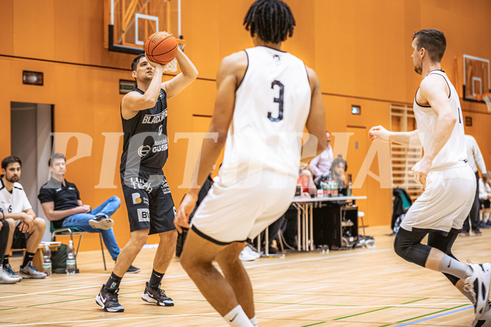 Basketball, Basketball Zweite Liga 2022/23, Grunddurchgang 19.Runde, Basket Flames, Güssing Blackbirds, Luka Gaspar (15)