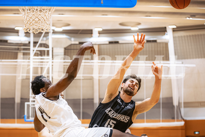 Basketball, Basketball Zweite Liga 2022/23, Grunddurchgang 19.Runde, Basket Flames, Güssing Blackbirds, Kingsley Fobi (14), Luka Gaspar (15)