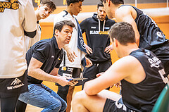 Basketball, Basketball Zweite Liga 2022/23, Grunddurchgang 19.Runde, Basket Flames, Güssing Blackbirds, Daniel Müllner (Haed Coach)