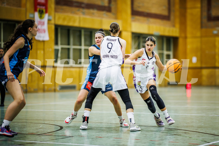 Basketball, Win2Day Basketball Damen Superliga 2023/24, Grunddurchgang 6.Runde, Vienna United, Vienna Timberwolves, Tita Zaboji (3)