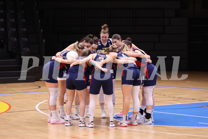 10.12.2023, Graz, Raiffeisen Sportpark, Basketball Damen Superliga 2023/24, Grunddurchgang 6.Runde, UBI Holding Graz - SKN St. Pölten Frauen ,  