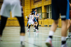 Basketball, Win2Day Basketball Damen Superliga 2023/24, Grunddurchgang 6.Runde, Vienna United, Vienna Timberwolves, Ninel Merkotun (28), Lilian Schwarzenecker (12)