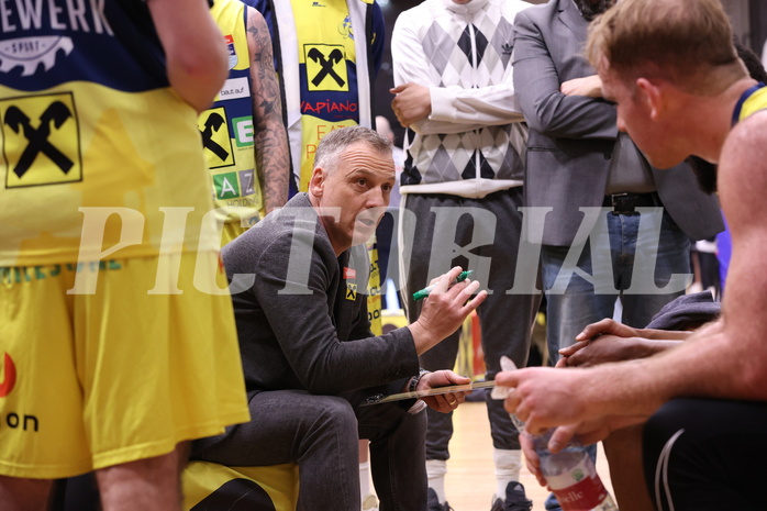 18.04.2025, Graz, Raiffeisen Sportpark Graz, Basketball Superliga 2024/25, Playoffs, Viertelfinale, Spiel 2, UBSC Graz - Gmunden Swans