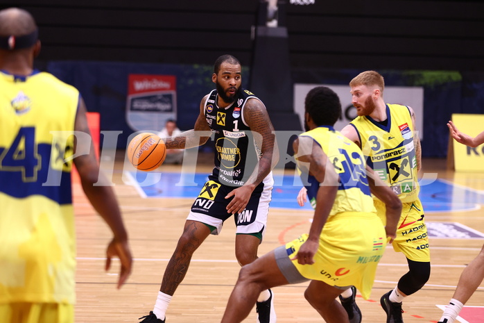 18.04.2025, Graz, Raiffeisen Sportpark Graz, Basketball Superliga 2024/25, Playoffs, Viertelfinale, Spiel 2, UBSC Graz - Gmunden Swans