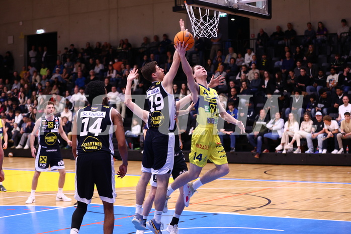 18.04.2025, Graz, Raiffeisen Sportpark Graz, Basketball Superliga 2024/25, Playoffs, Viertelfinale, Spiel 2, UBSC Graz - Gmunden Swans