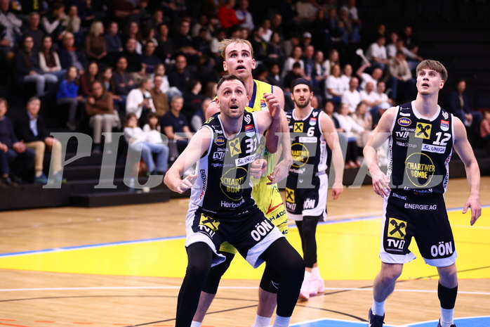 18.04.2025, Graz, Raiffeisen Sportpark Graz, Basketball Superliga 2024/25, Playoffs, Viertelfinale, Spiel 2, UBSC Graz - Gmunden Swans