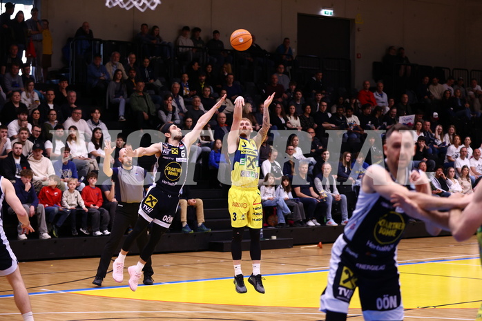 18.04.2025, Graz, Raiffeisen Sportpark Graz, Basketball Superliga 2024/25, Playoffs, Viertelfinale, Spiel 2, UBSC Graz - Gmunden Swans