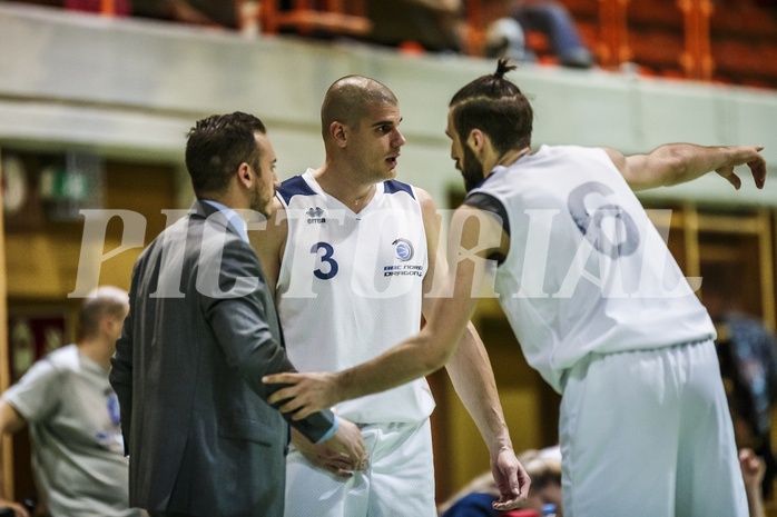 Basketball, 2.Bundesliga, Grunddurchgang 5.Runde, Mattersburg Rocks, Mistelbach Mustangs, Dusan Kozlica (Head Coach), Attila Hegedues (3), Stojan Radanovic (6)