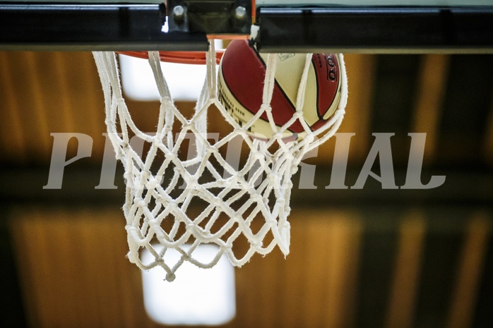 Basketball, 2.Bundesliga, Grunddurchgang 5.Runde, Mattersburg Rocks, Mistelbach Mustangs, Ball im Korb