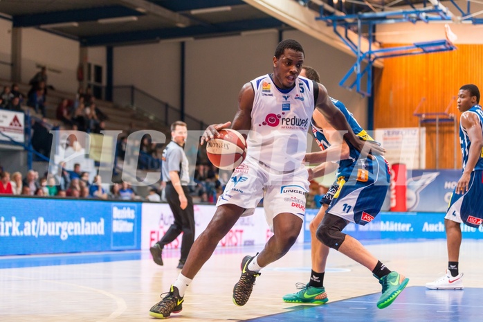 Basketball, ABL 2016/17, Grunddurchgang 7.Runde, Oberwart Gunners, Kapfenberg Bulls, Cedric Kuakumensah (5), Milan Stegnjaic (11)