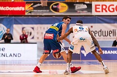 Basketball, ABL 2016/17, Grunddurchgang 7.Runde, Oberwart Gunners, Kapfenberg Bulls, Bogic Vujosevic (5), Derek Jackson Jr. (6)